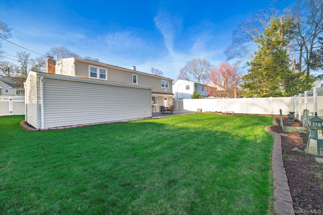 3628 Princeton Drive N, Wantagh, NY 11793
