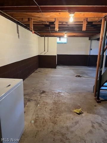 35 Highland Drive, Caldwell, OH 43724