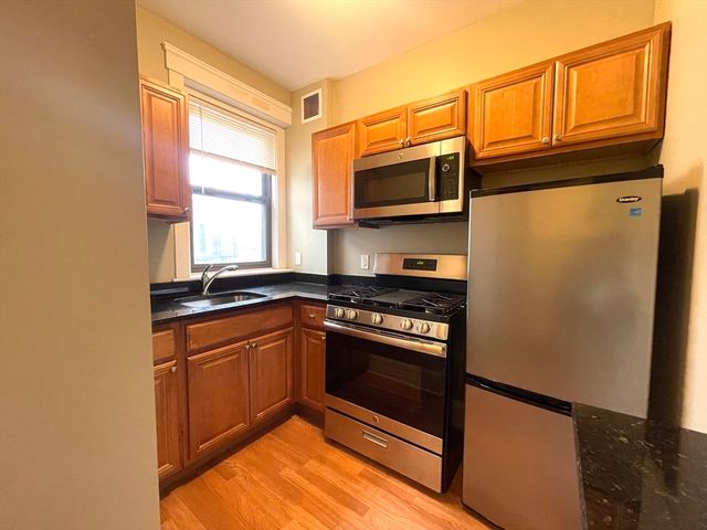 660 Huntington Avenue 59, Boston, MA 02115
