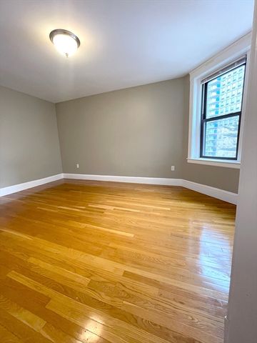 660 Huntington Avenue 59, Boston, MA 02115