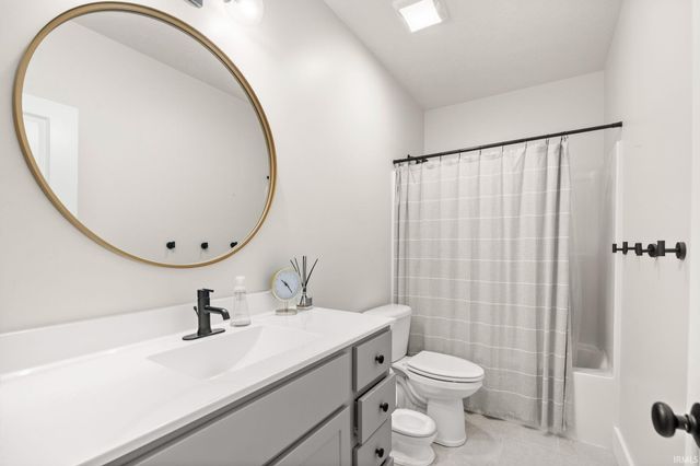 5500 N 225 West, West Lafayette, IN 47906