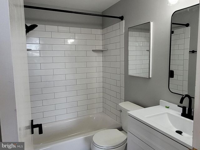 2639 Boston St Apt 318, Baltimore, MD 21224