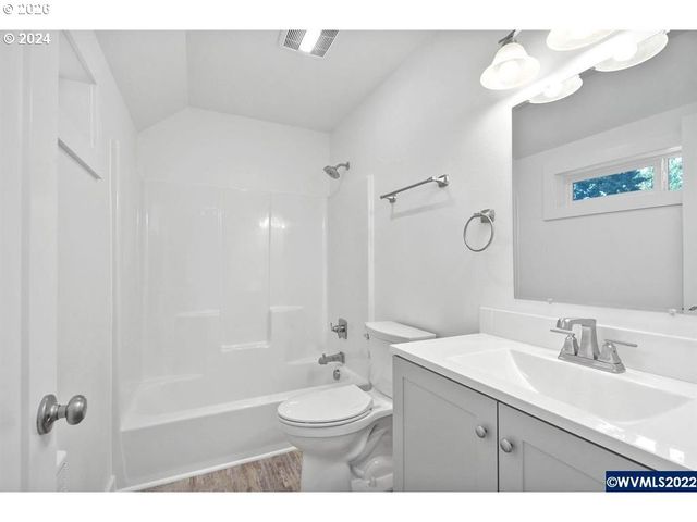 1117 6TH St, Salem, OR 97304