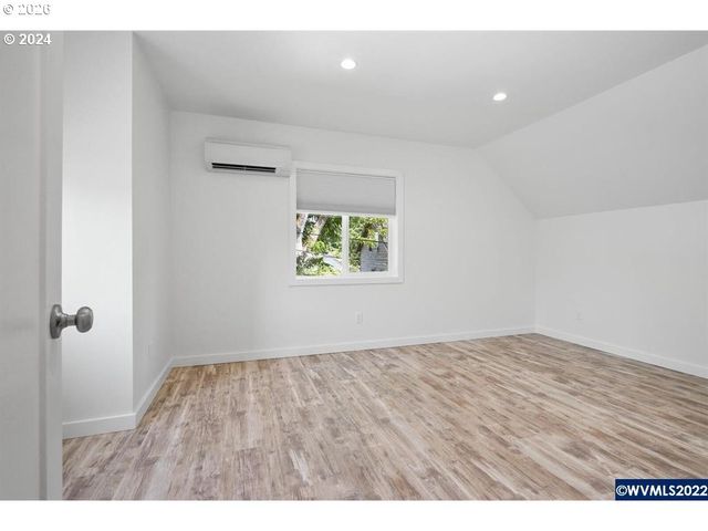 1117 6TH St, Salem, OR 97304