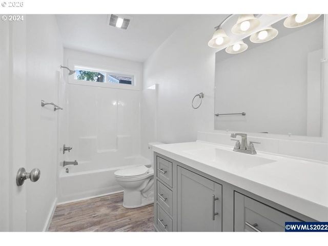 1117 6TH St, Salem, OR 97304