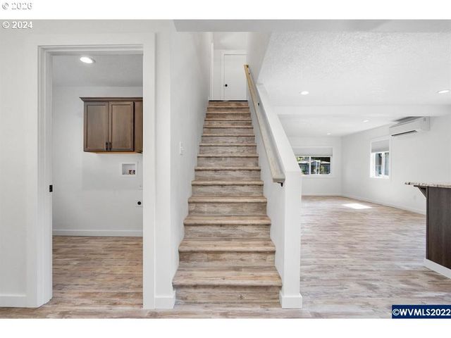 1117 6TH St, Salem, OR 97304