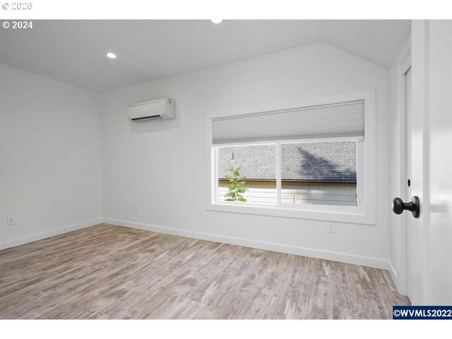 1117 6TH St, Salem, OR 97304