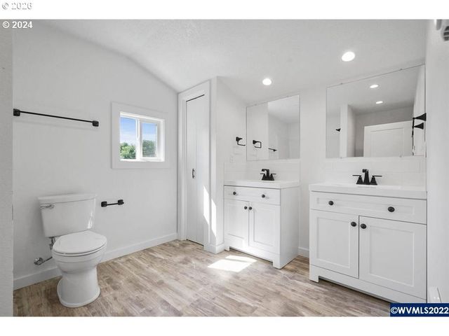 1117 6TH St, Salem, OR 97304