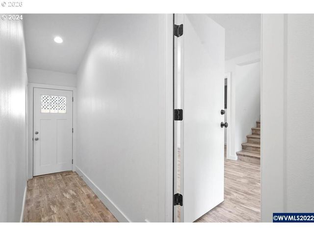 1117 6TH St, Salem, OR 97304