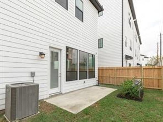 2718 Grand Fountains Drive H, Houston, TX 77054
