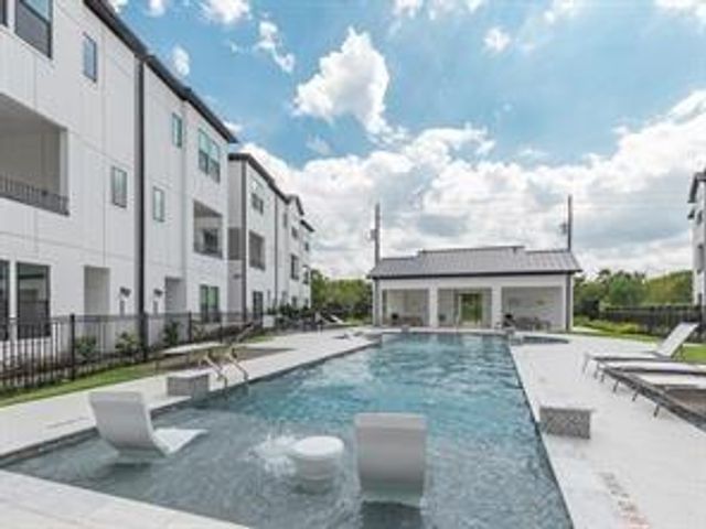 2718 Grand Fountains Drive H, Houston, TX 77054