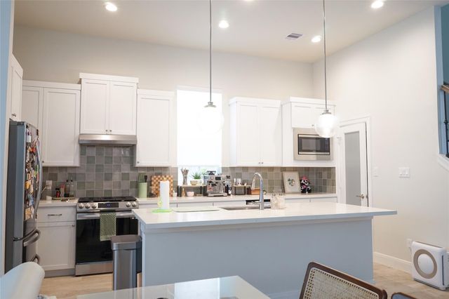 2718 Grand Fountains Drive H, Houston, TX 77054