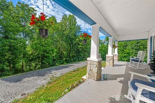 1231 Caldwell Place NW, Lenoir, NC 28645