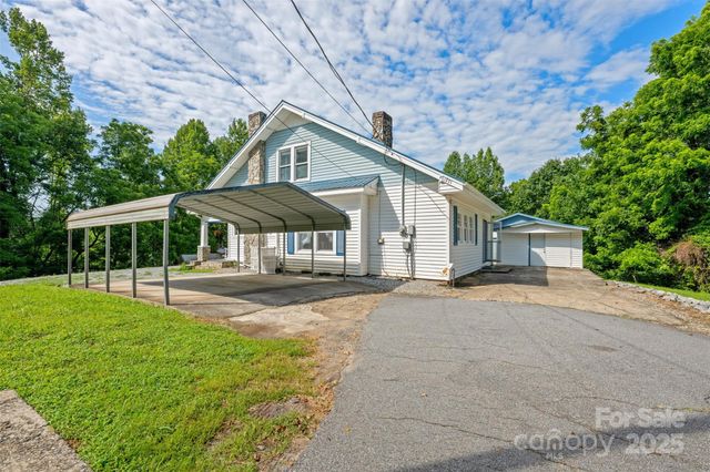 1231 Caldwell Place NW, Lenoir, NC 28645