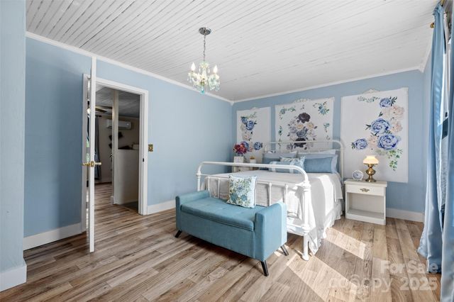 1231 Caldwell Place NW, Lenoir, NC 28645