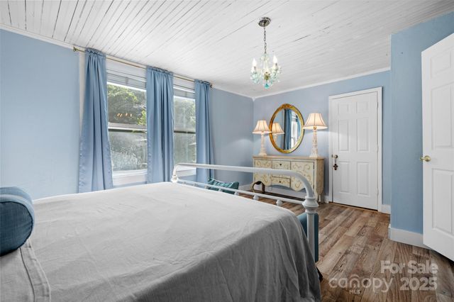 1231 Caldwell Place NW, Lenoir, NC 28645