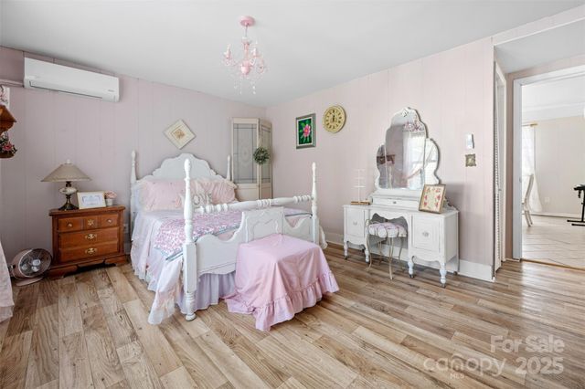 1231 Caldwell Place NW, Lenoir, NC 28645