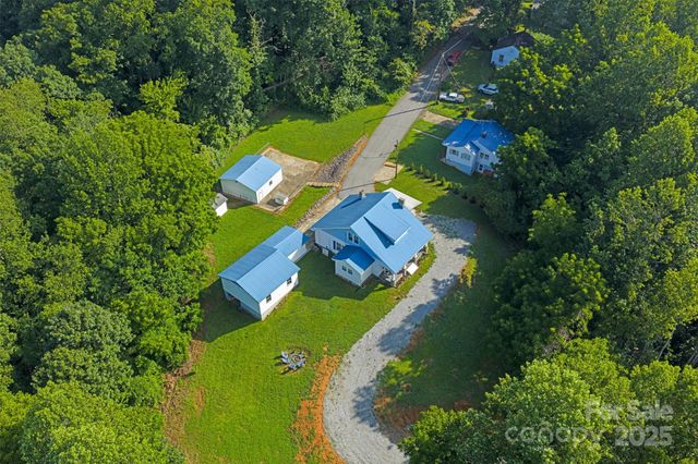 1231 Caldwell Place NW, Lenoir, NC 28645