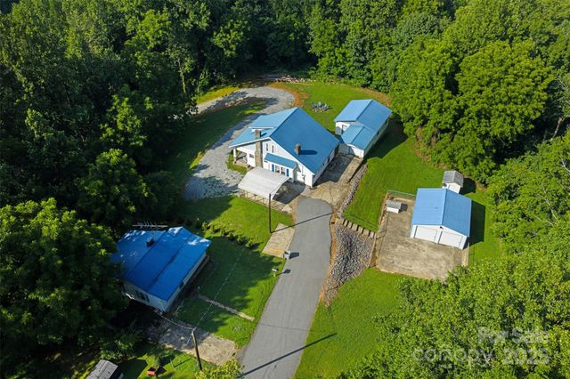 1231 Caldwell Place NW, Lenoir, NC 28645
