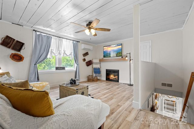 1231 Caldwell Place NW, Lenoir, NC 28645