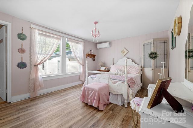 1231 Caldwell Place NW, Lenoir, NC 28645