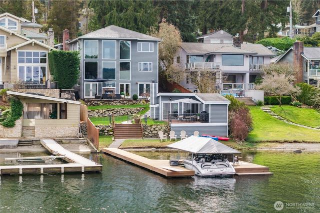 17714 SE 40th Place, Bellevue, WA 98008