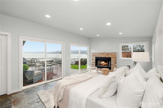 17714 SE 40th Place, Bellevue, WA 98008