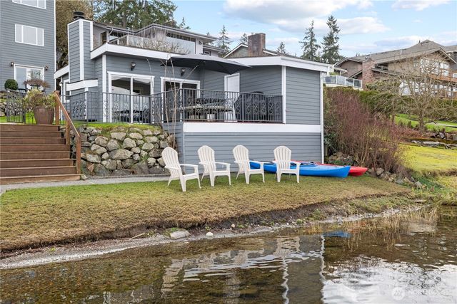 17714 SE 40th Place, Bellevue, WA 98008