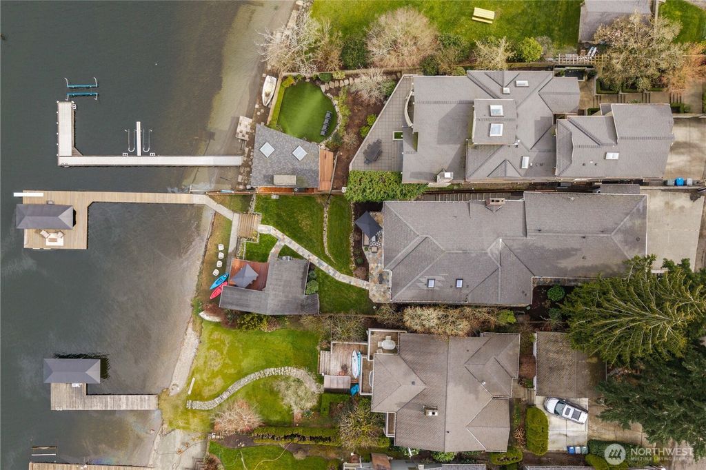 17714 SE 40th Place, Bellevue, WA 98008