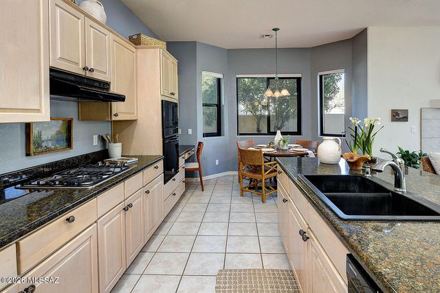 108 Silverstone Place, Tucson, AZ 85737