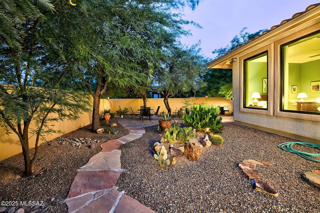 108 Silverstone Place, Tucson, AZ 85737