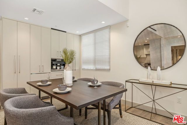 130 S Sepulveda Boulevard 411, Los Angeles, CA 90049