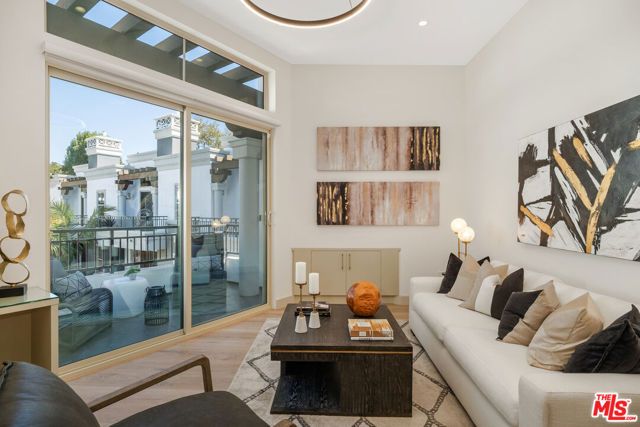 130 S Sepulveda Boulevard 411, Los Angeles, CA 90049