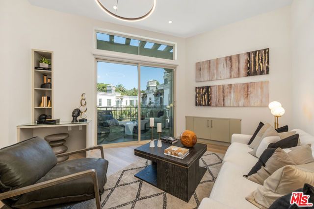 130 S Sepulveda Boulevard 411, Los Angeles, CA 90049