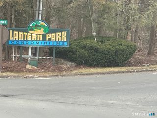 146 Coach Circle 3, Naugatuck, CT 06770