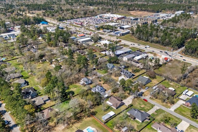 7307 Nickaburr Creek Drive, Magnolia, TX 77354