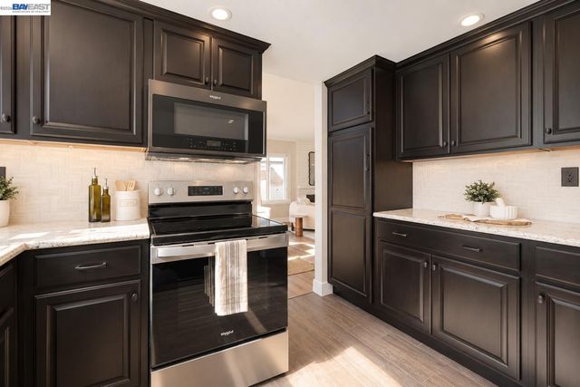 32808 Oakdale Ct, Union City, CA 94587