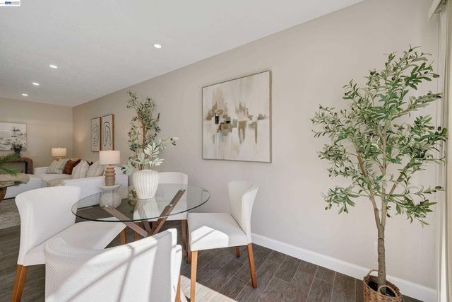 32808 Oakdale Ct, Union City, CA 94587