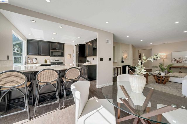 32808 Oakdale Ct, Union City, CA 94587