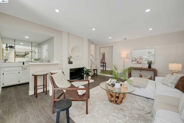 32808 Oakdale Ct, Union City, CA 94587