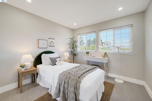 32808 Oakdale Ct, Union City, CA 94587