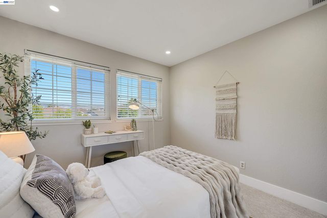 32808 Oakdale Ct, Union City, CA 94587