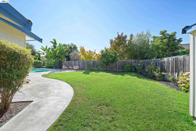 32808 Oakdale Ct, Union City, CA 94587