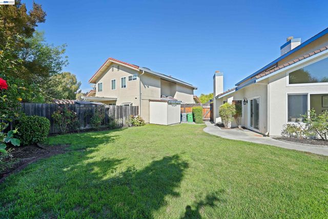 32808 Oakdale Ct, Union City, CA 94587