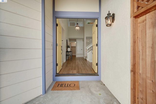 32808 Oakdale Ct, Union City, CA 94587