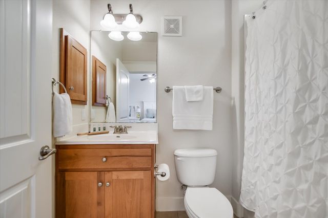 17800 Edgewood WAY 301, Jonestown, TX 78645