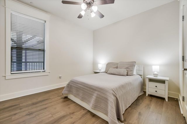 17800 Edgewood WAY 301, Jonestown, TX 78645