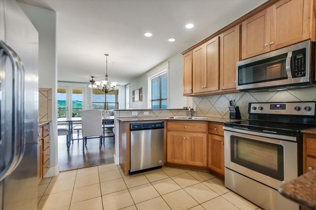 17800 Edgewood WAY 301, Jonestown, TX 78645