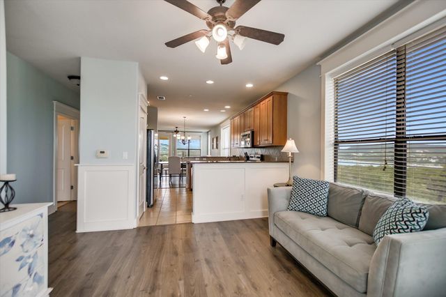 17800 Edgewood WAY 301, Jonestown, TX 78645