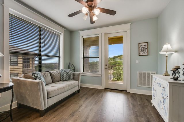 17800 Edgewood WAY 301, Jonestown, TX 78645